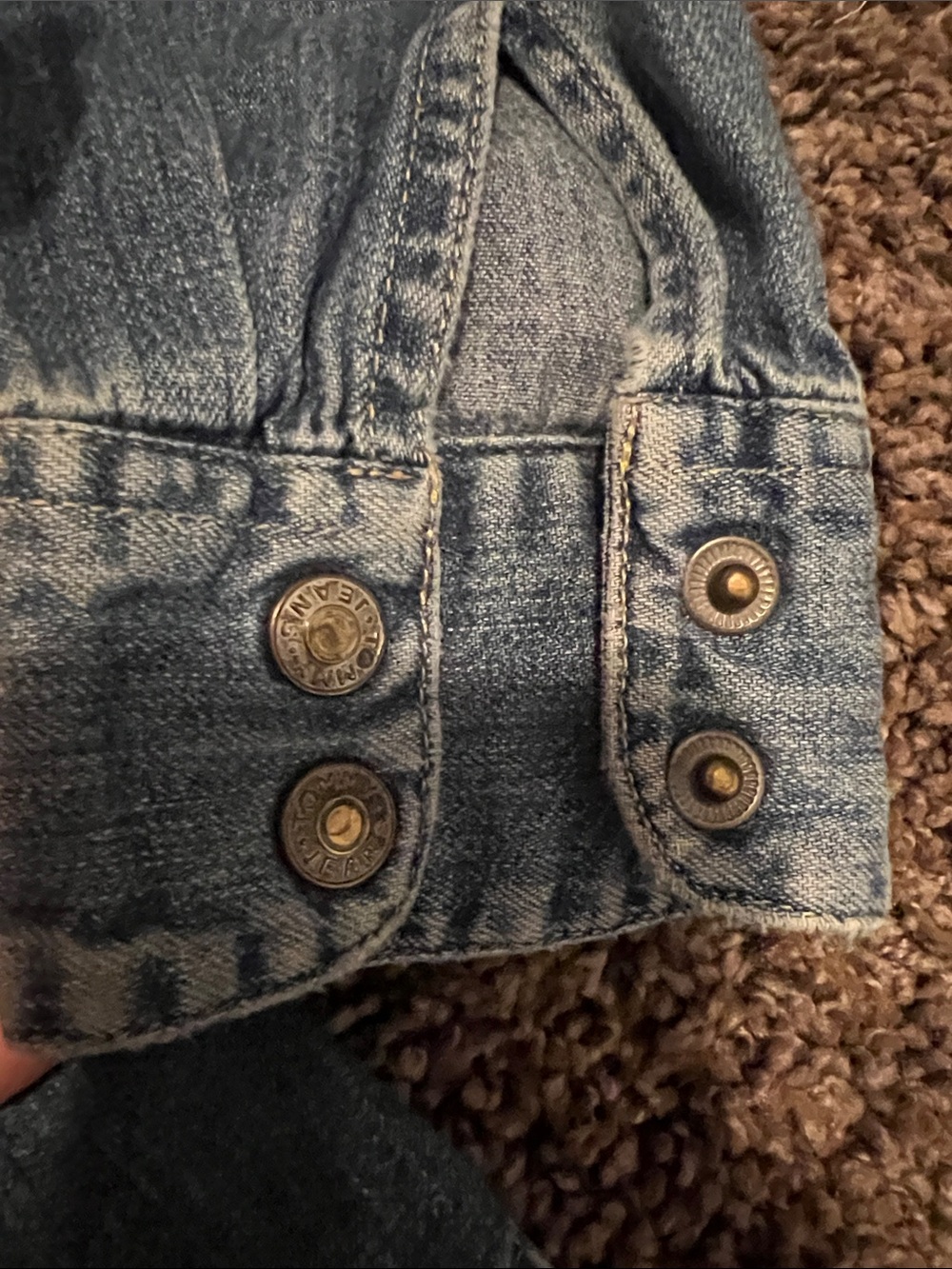 Vintage Tommy Hilfiger Blue Light Wash Denim Shirt Jacket - Picture 5 of 7